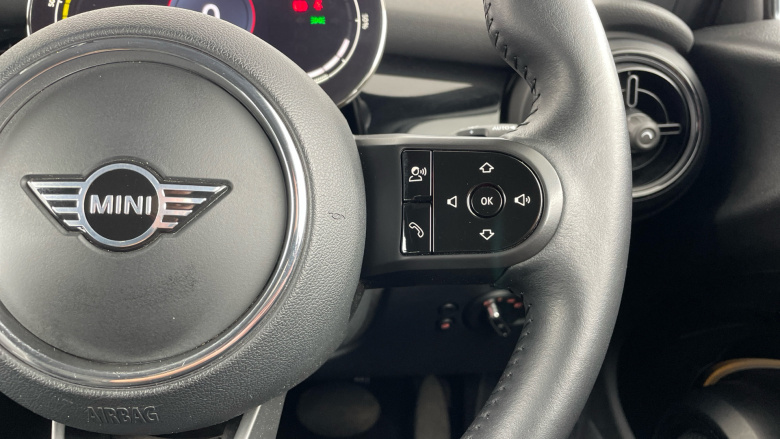 MINI Hatchback 135kW Cooper S Level 2 33kWh 3dr Auto Electric Hatchback